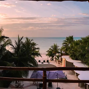 Beachfront Hotel Boutique Dk Isla Holbox